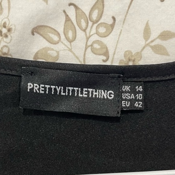 Pretty Little Thing Satin Mini Dress - Picture 4 of 4